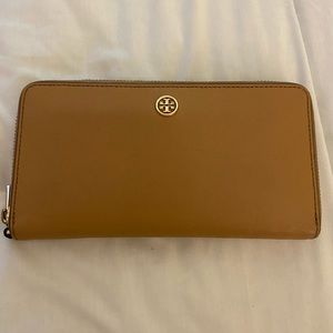Tory Burch Zip Wallet